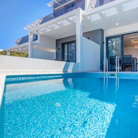Luxury Ismini Villas Polychrono