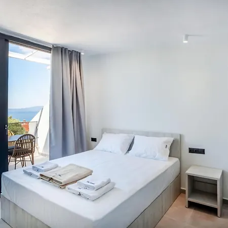 Villa Luxury Ismini Villas Polychrono