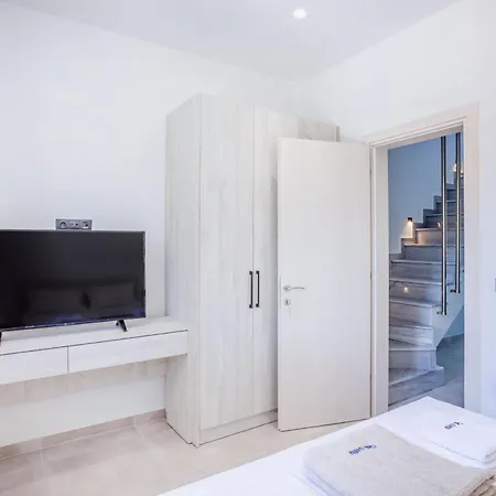 Luxury Ismini Villas