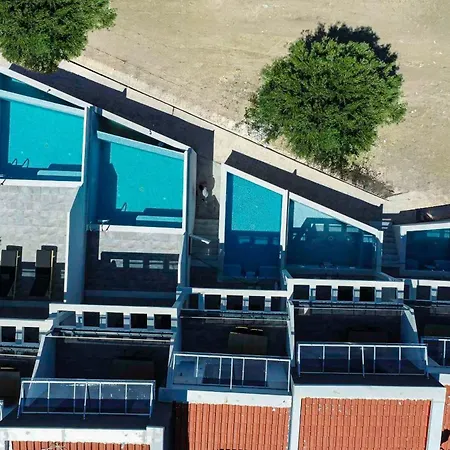 Luxury Ismini Villas *